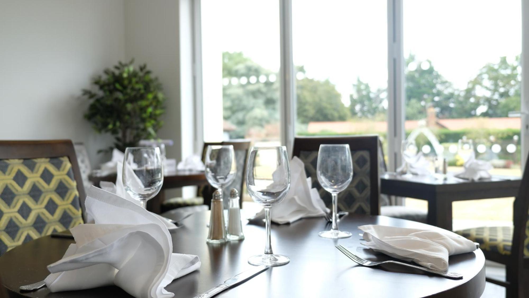 Best Western Priory Hotel Bury St. Edmunds Bagian luar foto