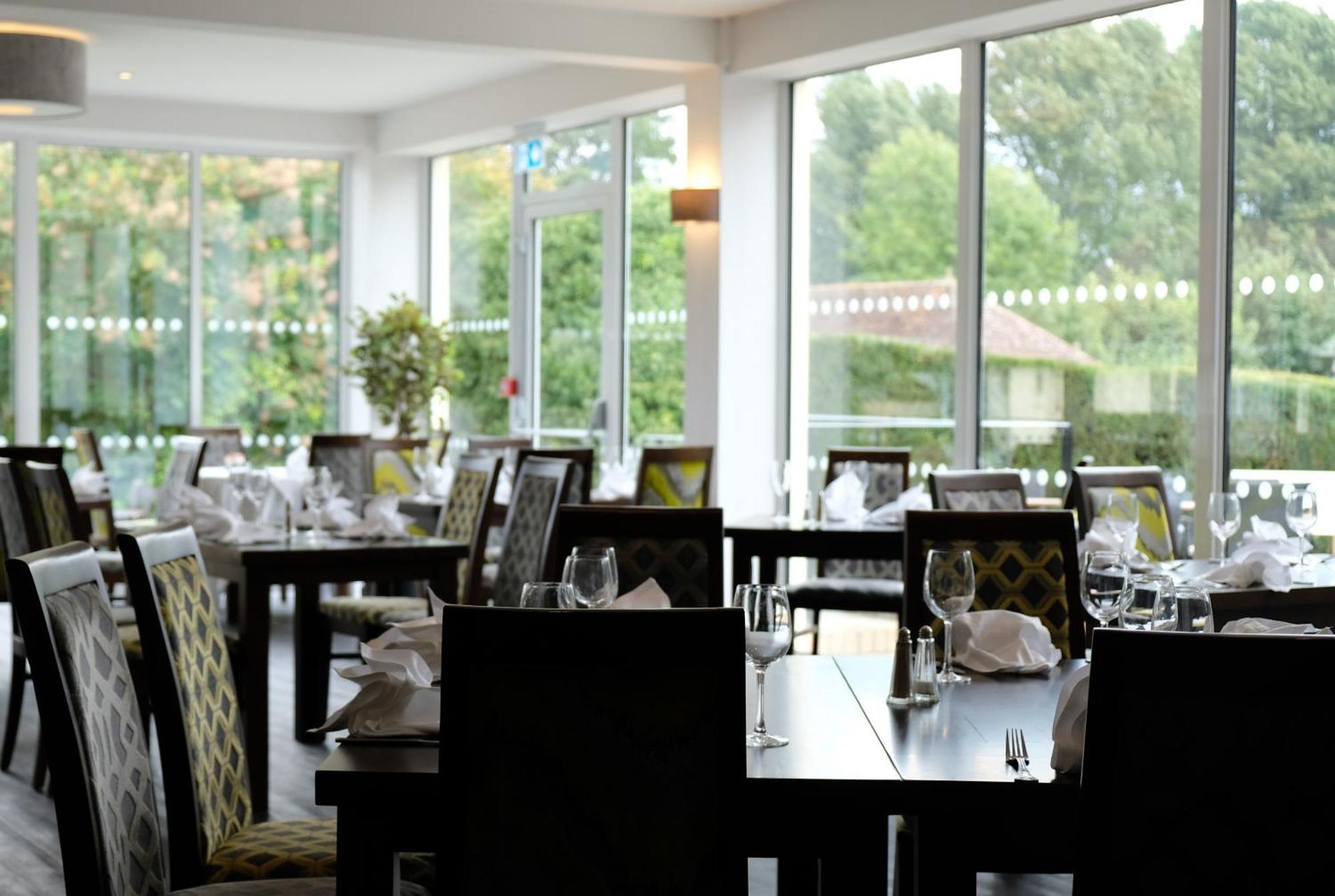 Best Western Priory Hotel Bury St. Edmunds Bagian luar foto