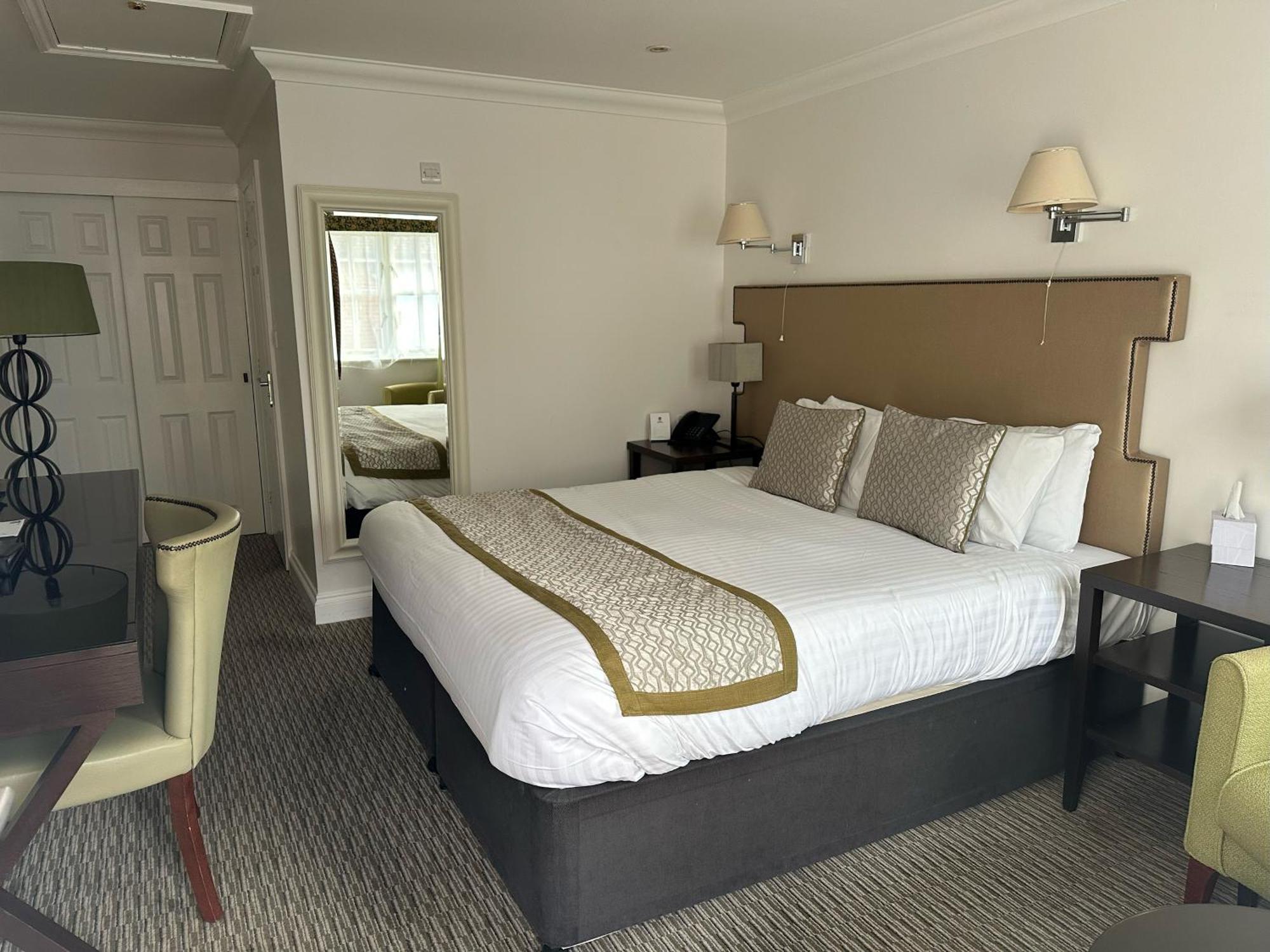 Best Western Priory Hotel Bury St. Edmunds Bagian luar foto