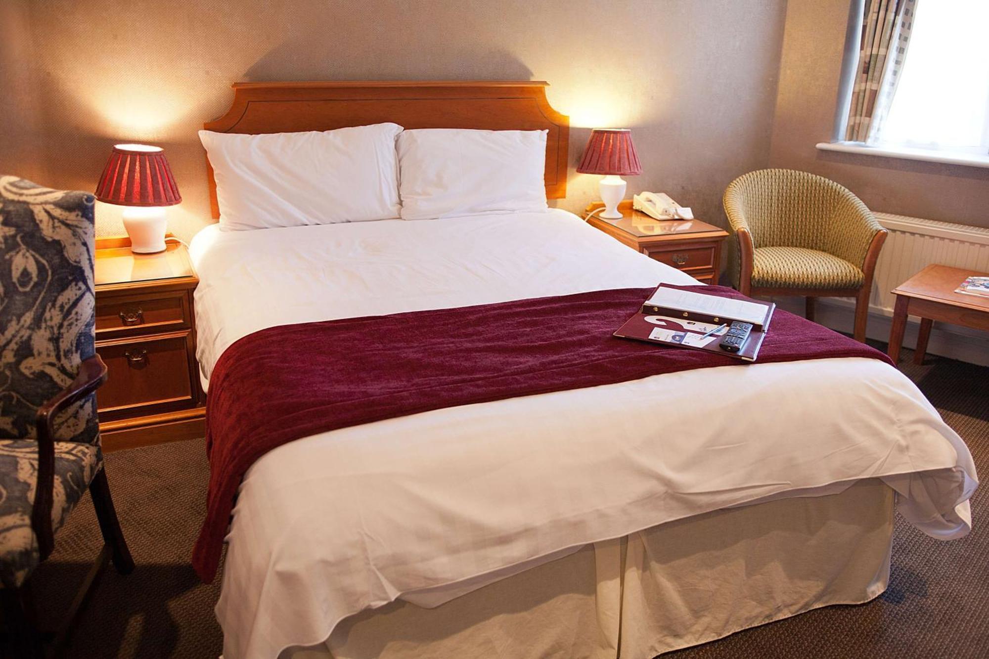 Best Western Priory Hotel Bury St. Edmunds Bagian luar foto