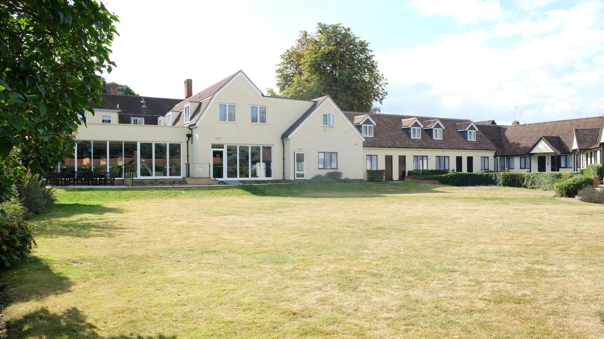Best Western Priory Hotel Bury St. Edmunds Bagian luar foto
